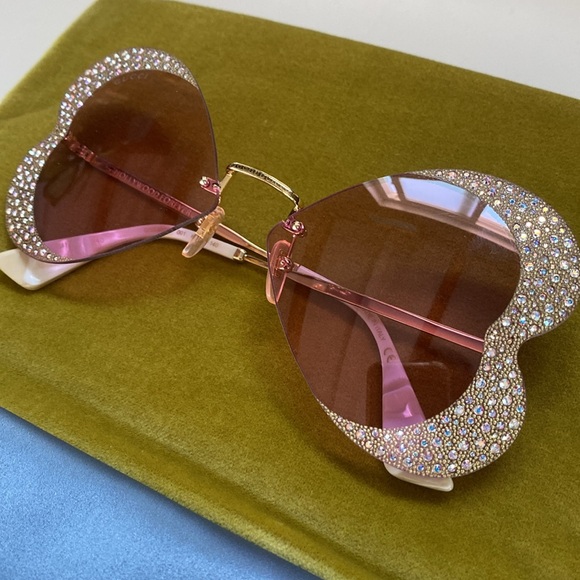 Gucci heart sunglasses - Picture 5 of 9